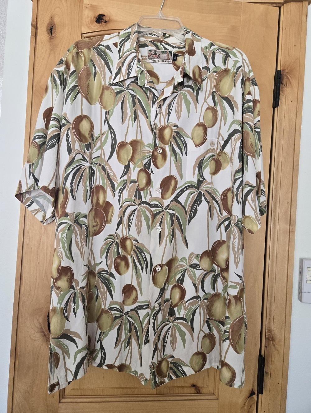 Tori Richard  Mens Short-Sleeve Tropical Mango Fruit Print Shirt XL